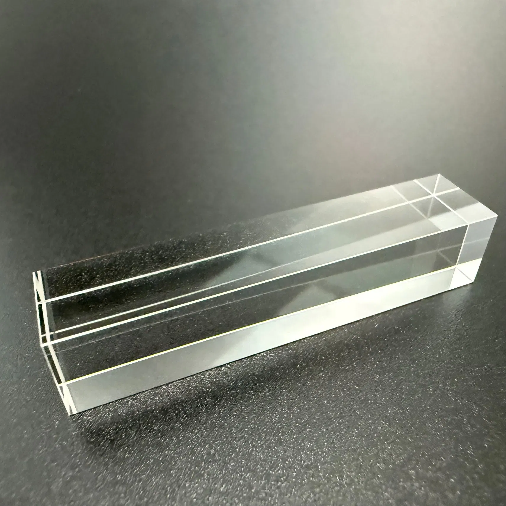 Innovative Textured-Grip Sapphire Glass for Improved Device Handling and Safety