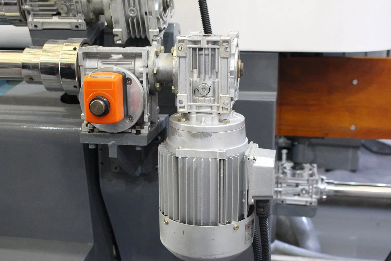 9 ABB Motors Flat Glass Beveling Edging Machine