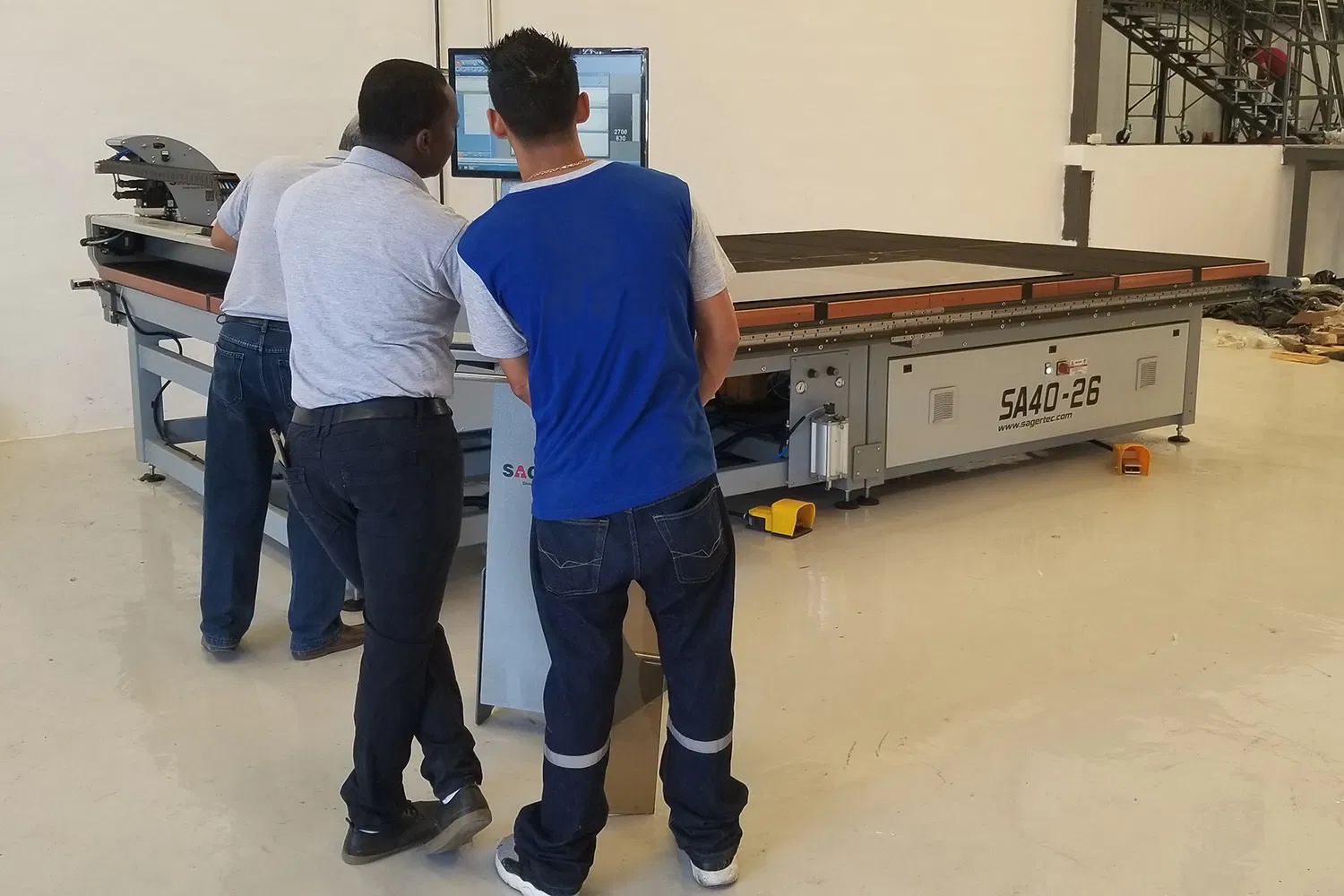 Automatic Laminated Glass Cutting Line EVA Laminated Glass Cutting Machine