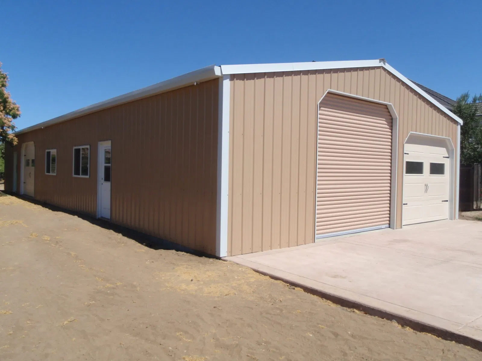 Prefabricated Light Steel Structure Farm Shed Barn Factory Construction Building Storage (KXD-42)