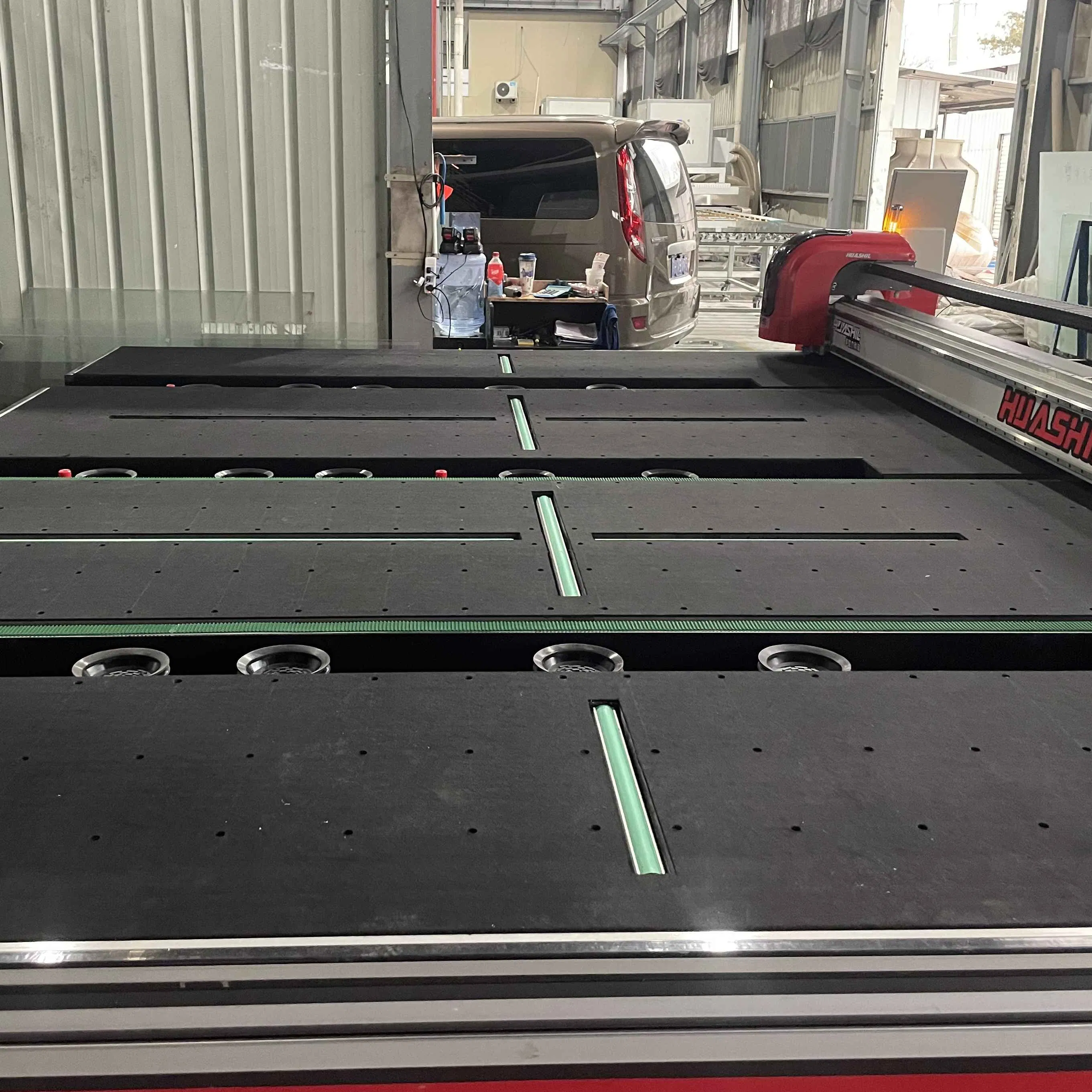 Industrial Mobile CNC Automatic Glass Cutting Machine Manufacturer Before Curved Laminated Tempered