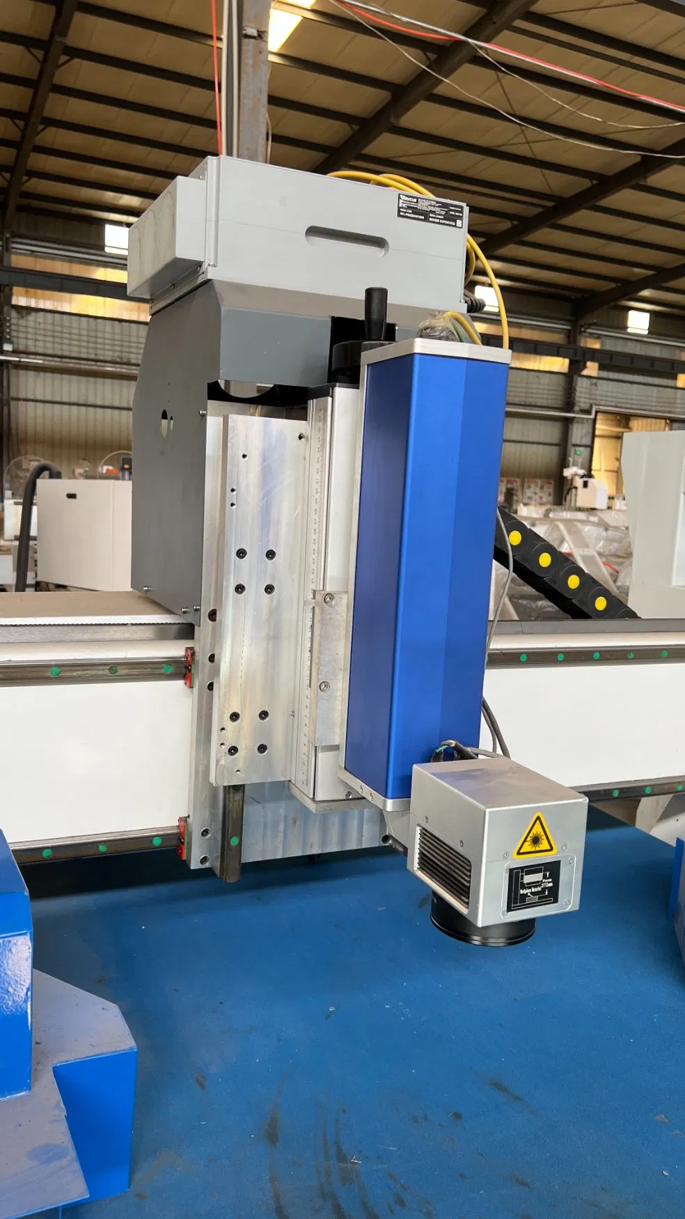 Large Area Removing Mirror Coat Fiber Laser Marking Glass Frosting Laser Sandblasting Cosmetic Mirror Laser Drilling Machine