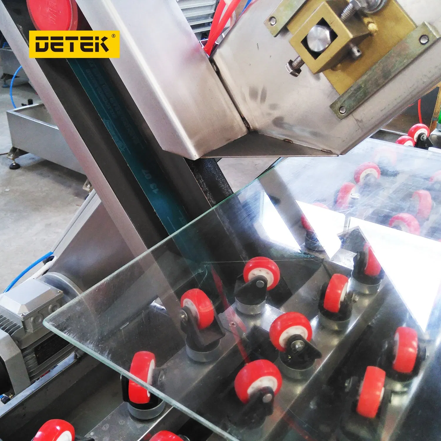 No Dust Water Spray Sand Belt Edging Machine for Glass Production in Windows and Doors Processing