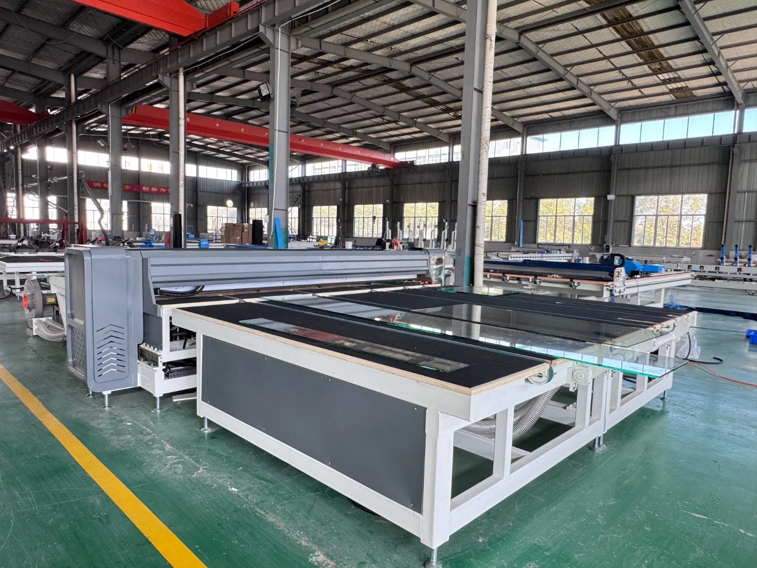 Automatic Laminated Glass Cutting Machine with Optimization