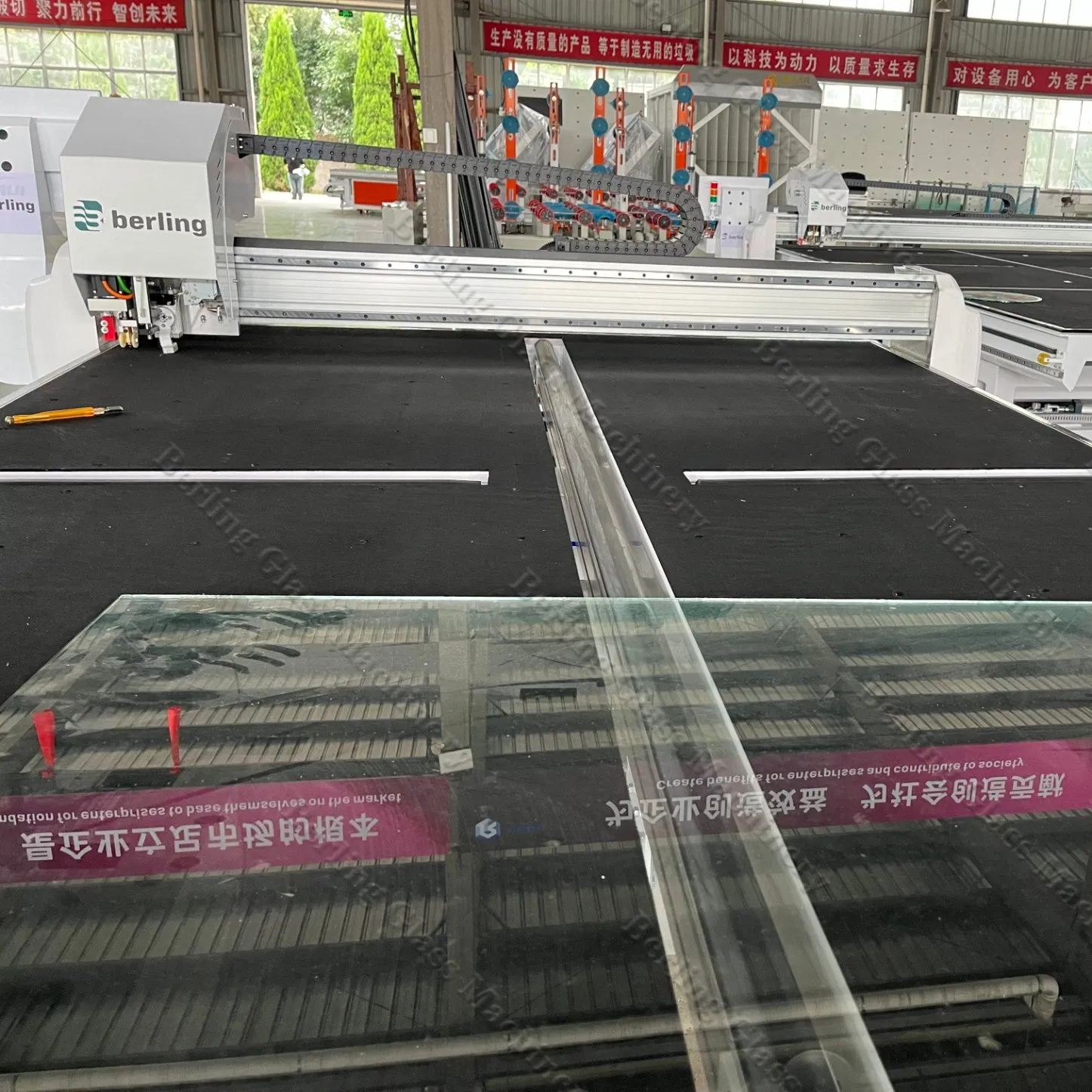 Automatic CNC Glass Cutting Table Machine and Laminated Glass Cutting Table