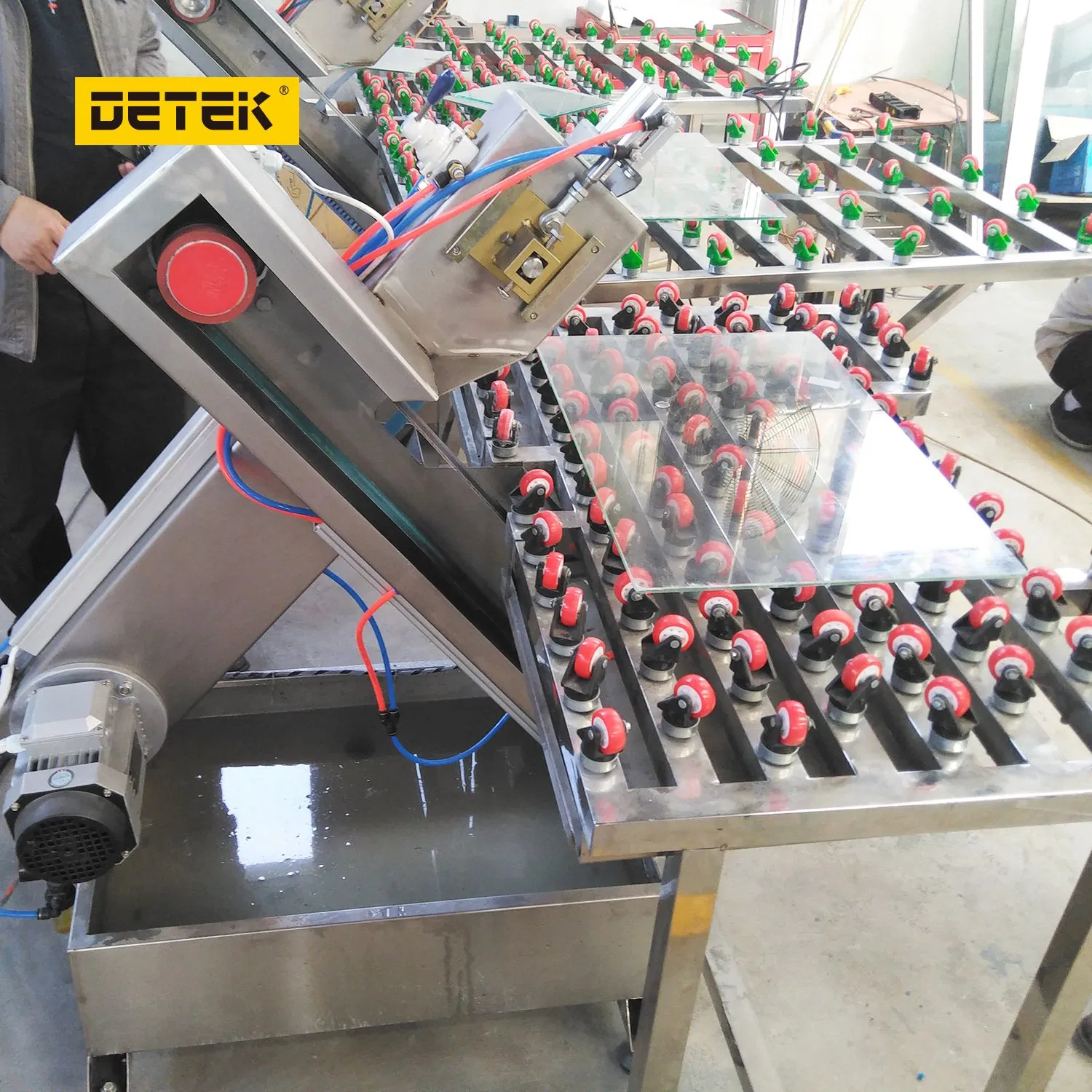 No Dust Water Spray Sand Belt Edging Machine for Glass Production in Windows and Doors Processing