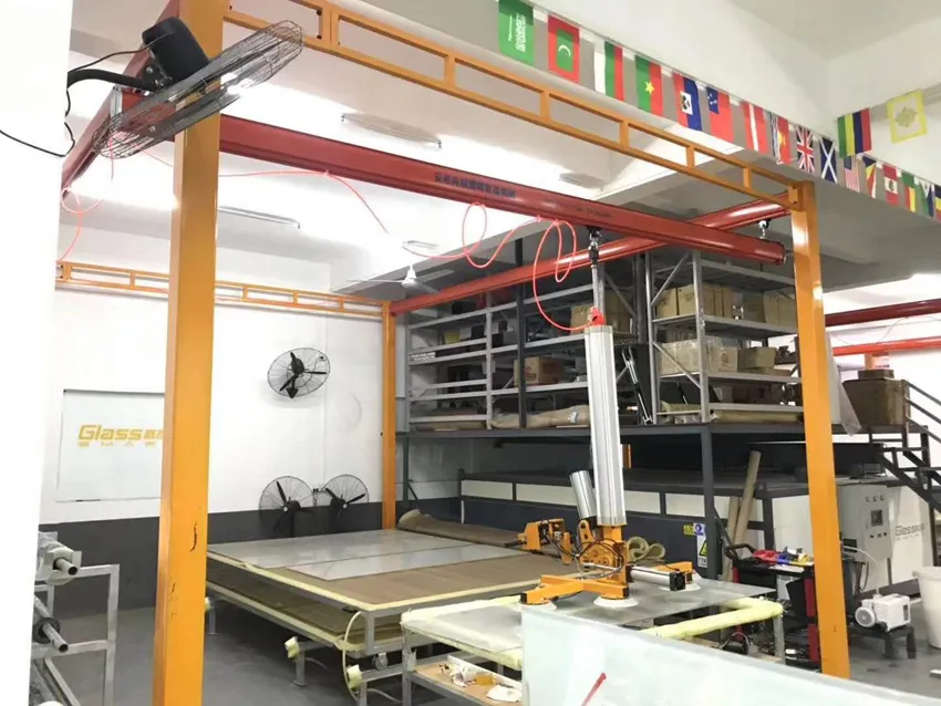 Glass Lifting Equipment 1