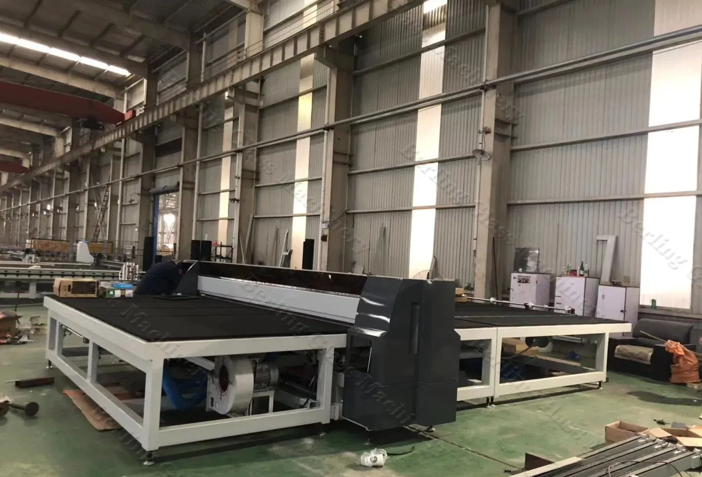 High Efficient CNC Automatic Laminated Glass Cutting Machine with Vacuum Loading Arm