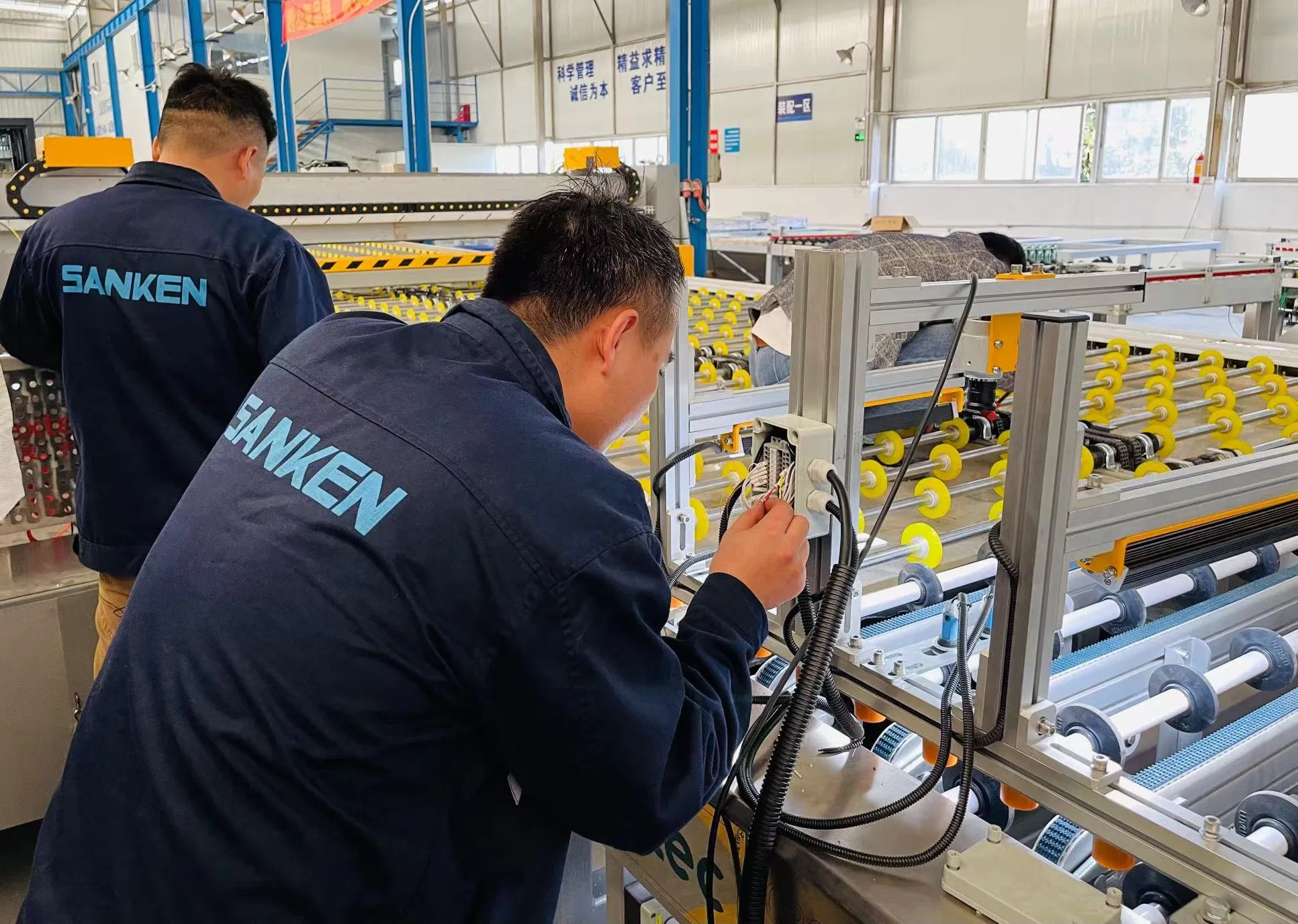 High Precision Sanken Glass Drilling Machine for Quenching Applications