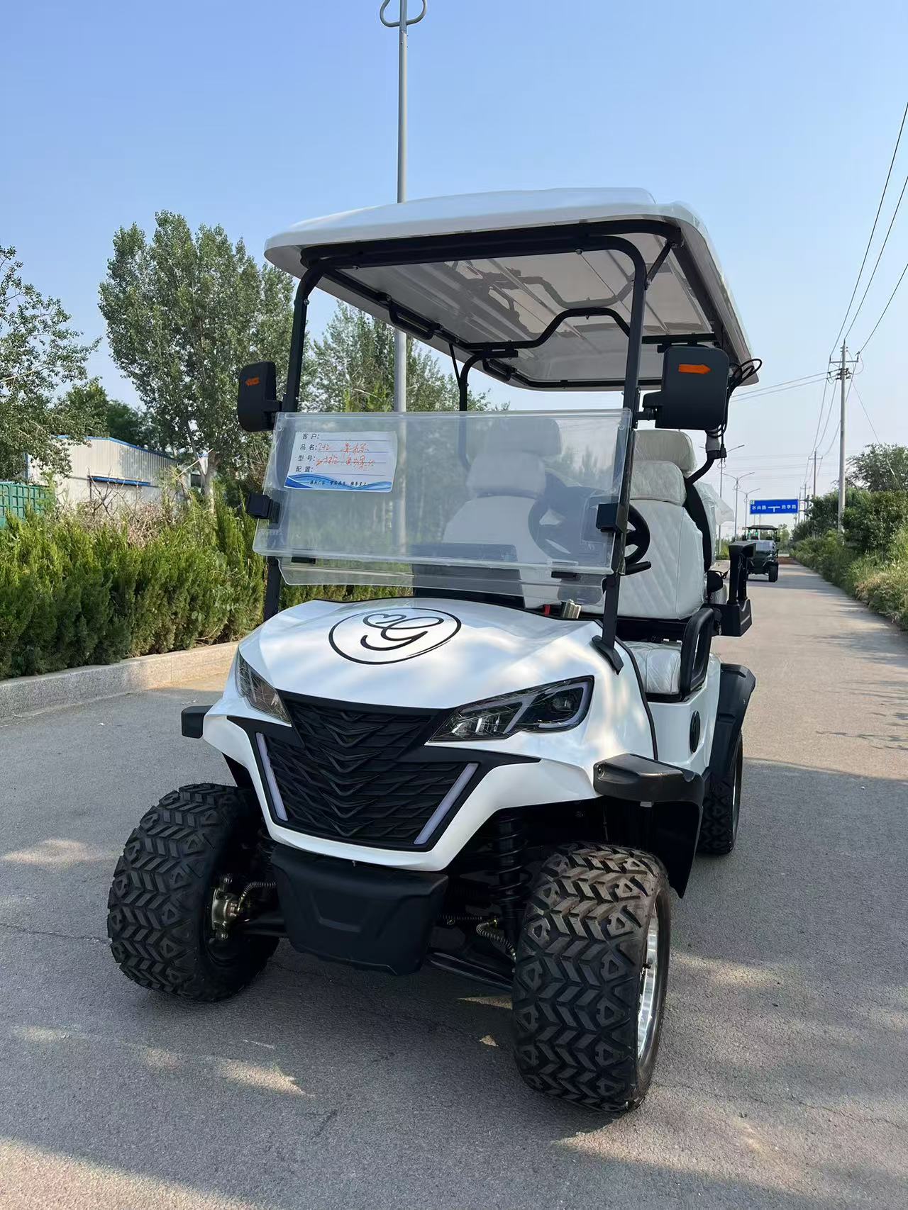 Electric Club Car Golf Cart Heavy-Duty Off-Road 12" Tires 60V 500kg+ Capacity 30-50km/h 70-90km Range 3-4 Seats for Mountain