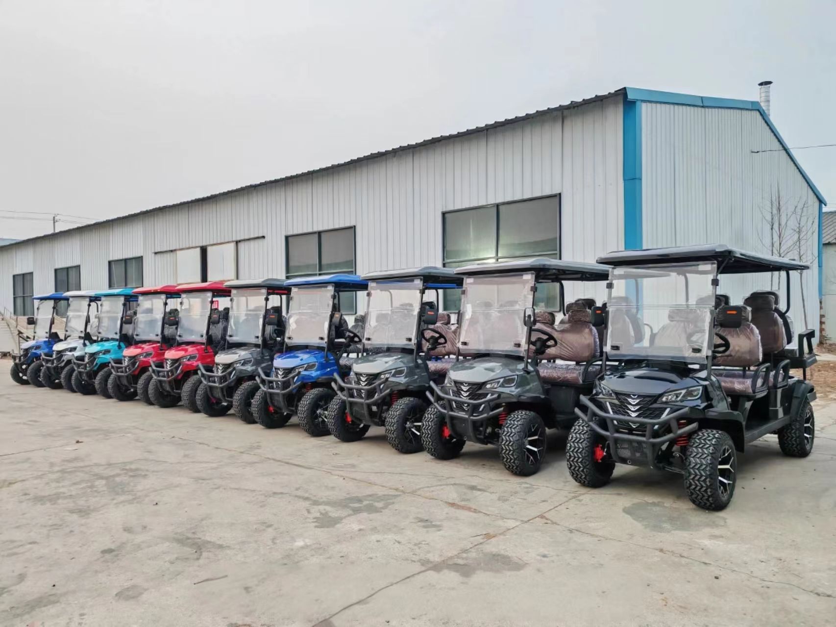 New Four-wheel Solar Electric Golf Cart Metal 3/4/5KW AC Motor CE Certified ODM Amusement Park Beach Use Lead Acid Battery