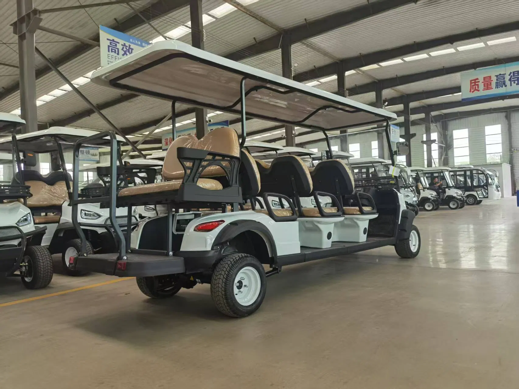 Spacious 8-Seater Golf Carts for Hotels and Shuttles