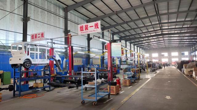 GLHF Golf precision assembly workshop with advanced manufacturing equipment