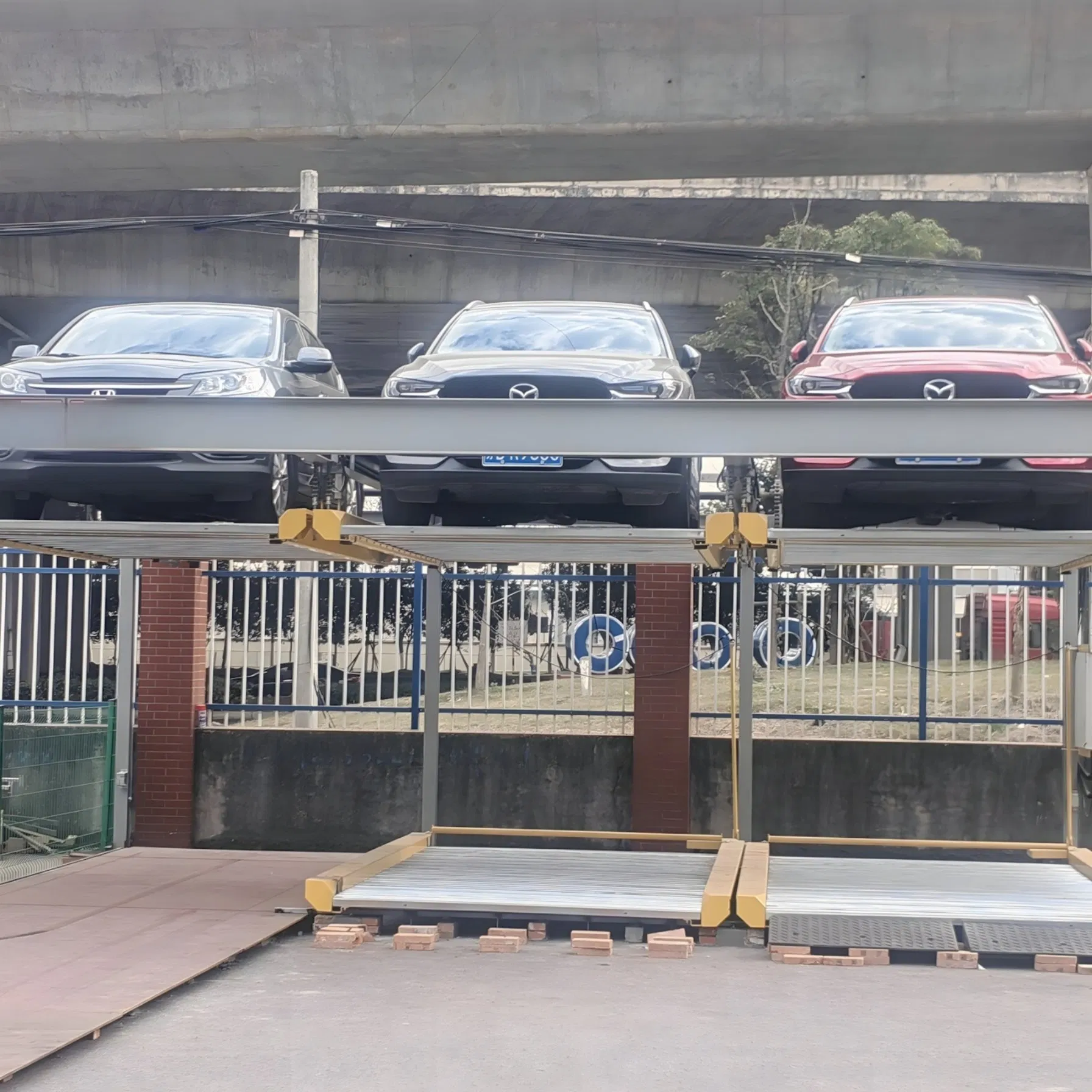 Smart Modular Parking System with Puzzle Configuration and Easy Maintenance