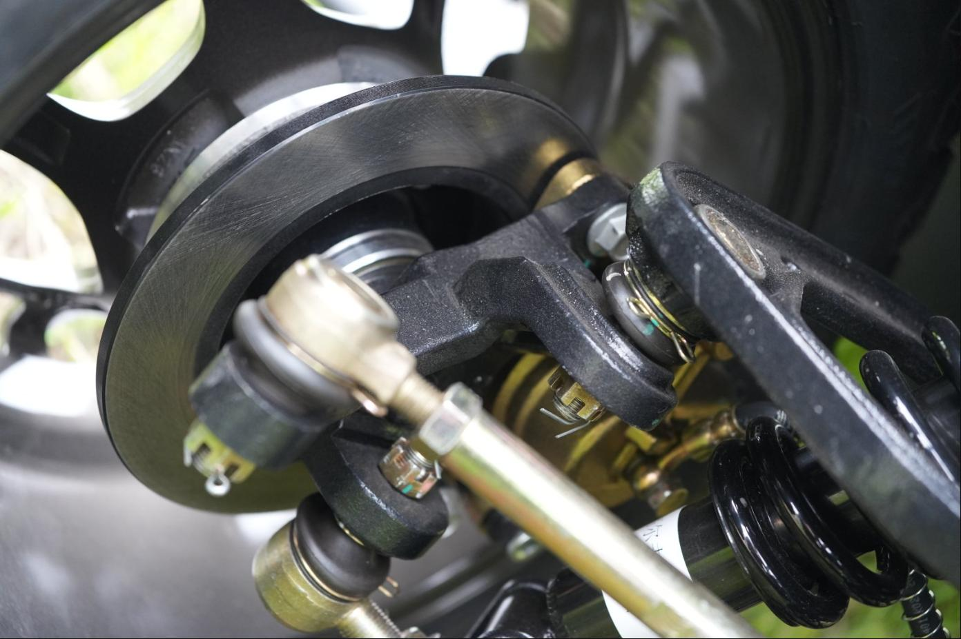 4-Wheel Disc Brakes