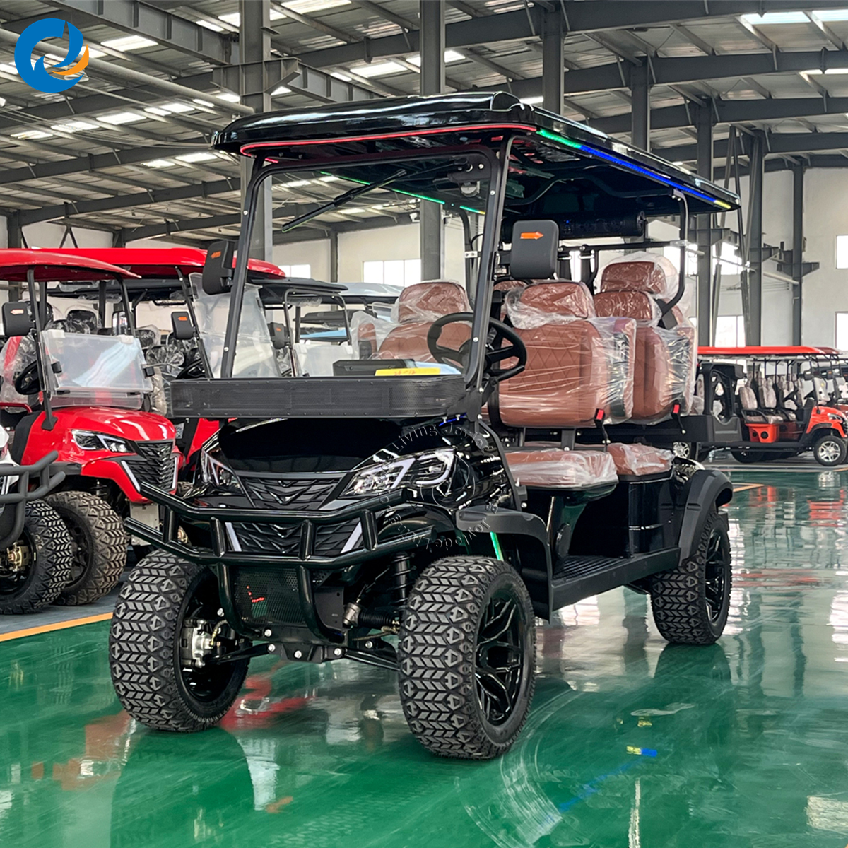 3-4 Seat Electric Golf Cart with Solar Power Metal Construction 5KW AC Motor for Camping and Family Picnics