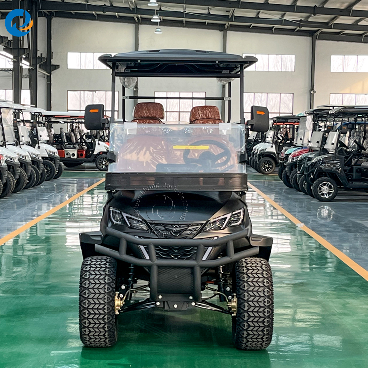 3-4 Seat Electric Golf Cart with Solar Power Metal Construction 5KW AC Motor for Camping and Family Picnics