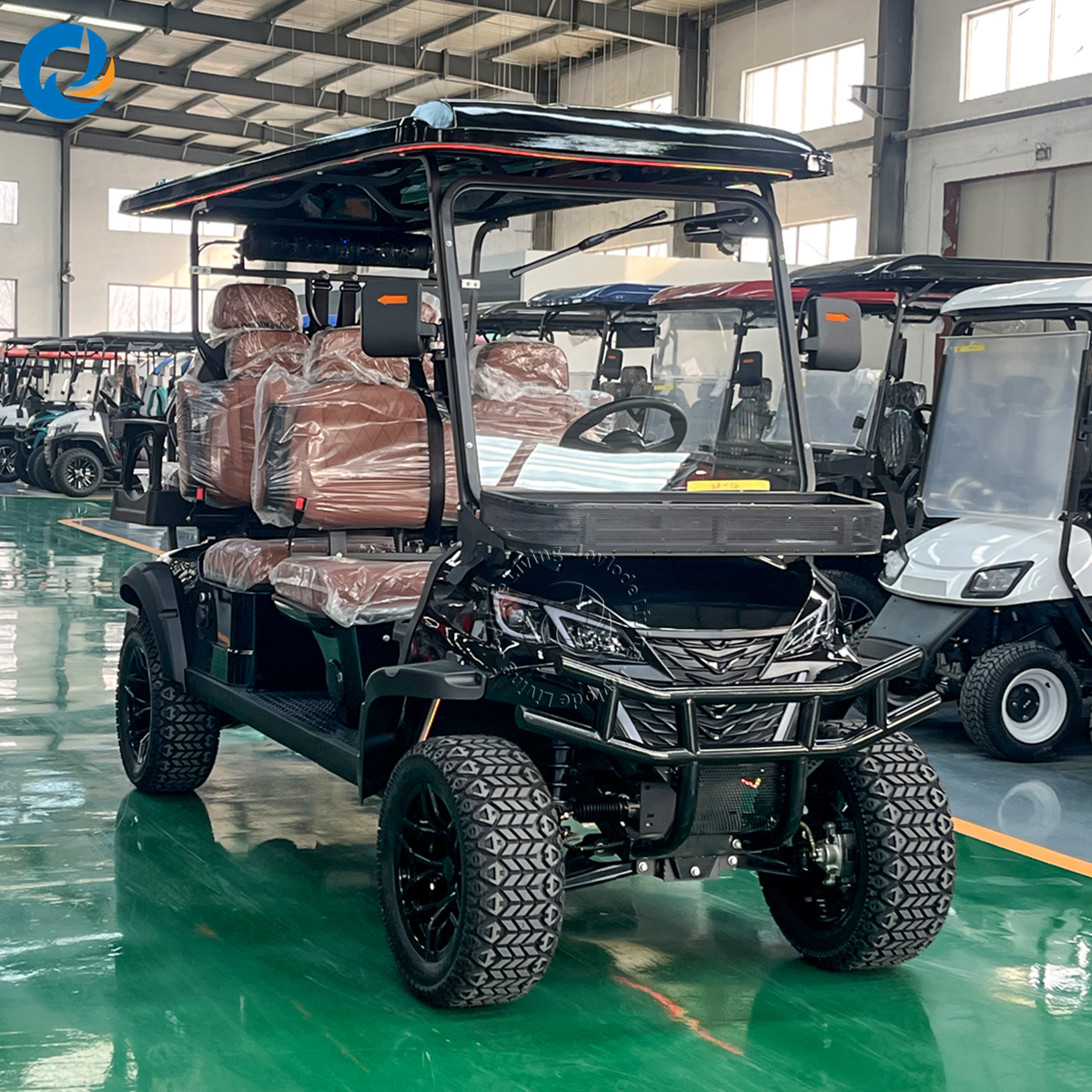 3-4 Seat Electric Golf Cart with Solar Power Metal Construction 5KW AC Motor for Camping and Family Picnics
