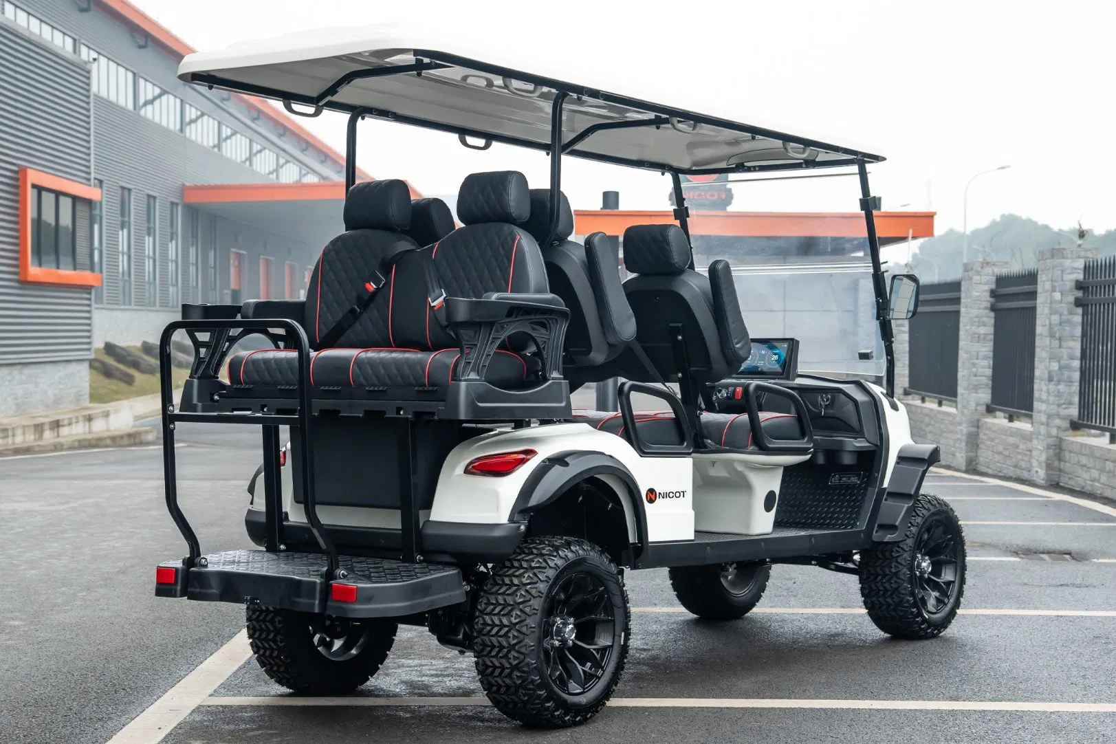 Robust 6 Seater Golf Cart with Four Wheel Hydraulic Braking System for Safety Assurance Feature