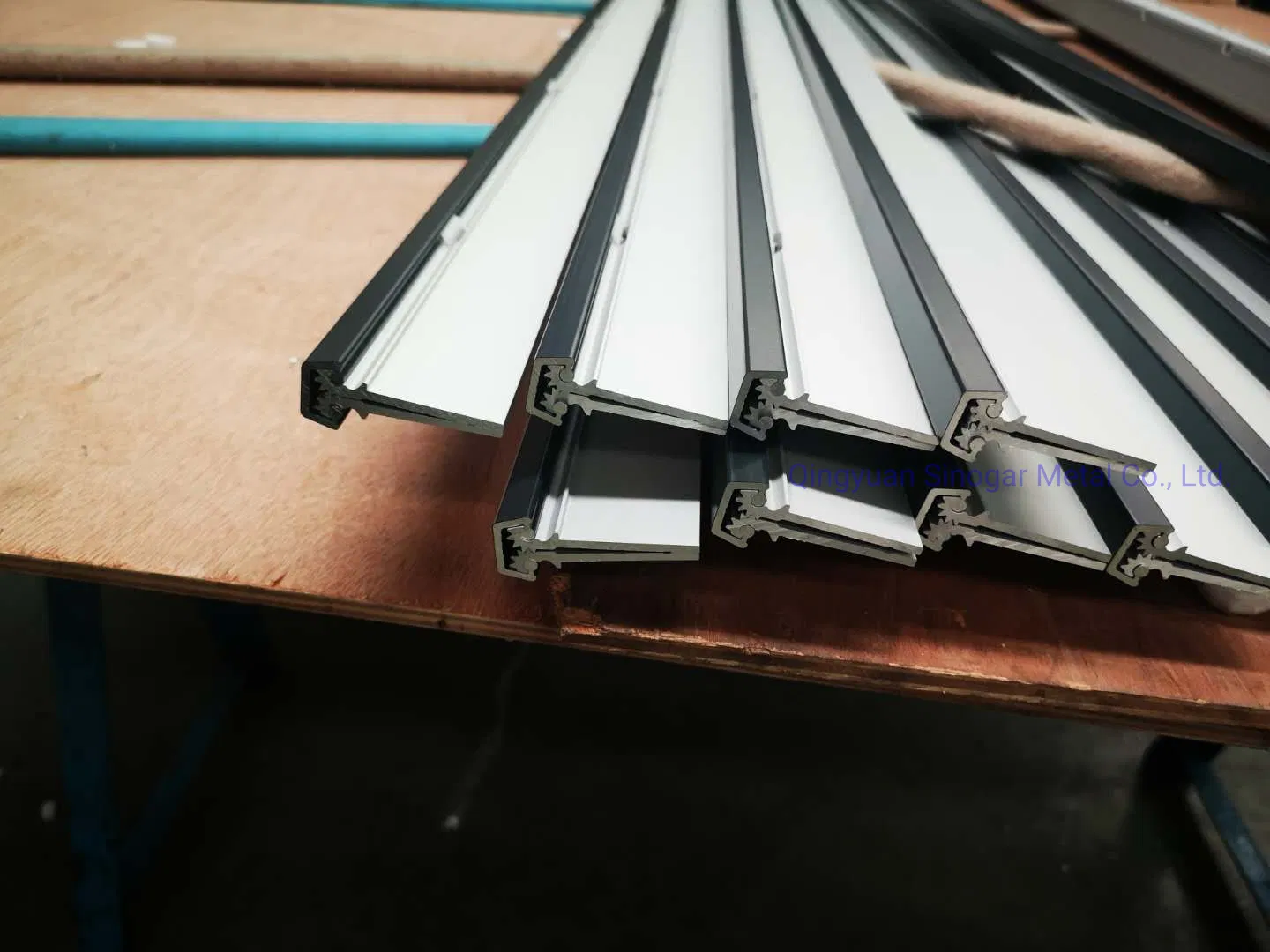 Door Hinge Continuous Geared Aluminum Hinges