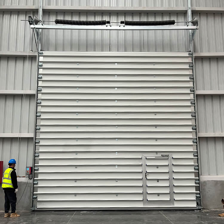 Space-Saving Industrial Lifting Thermal Insulated Automatic Sectional Door for Logistic Warehouse