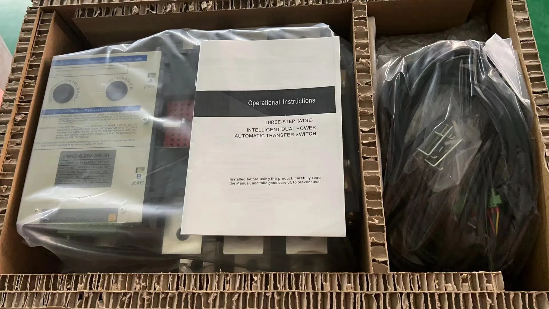 Automatic Transfer Switching for Main and Standby Power (YMQ-63/3P)