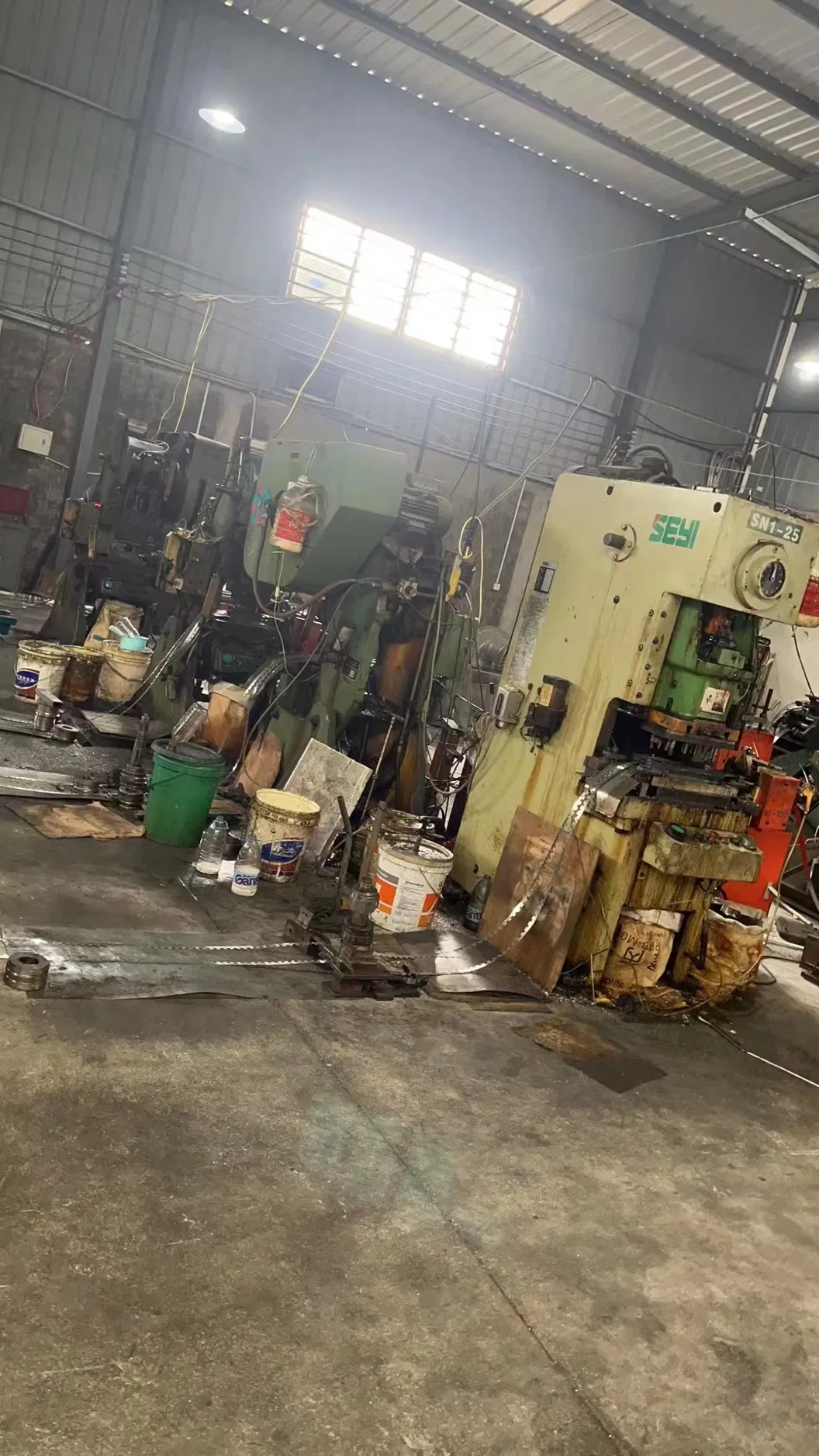 Cabinet Hinge Detail 4