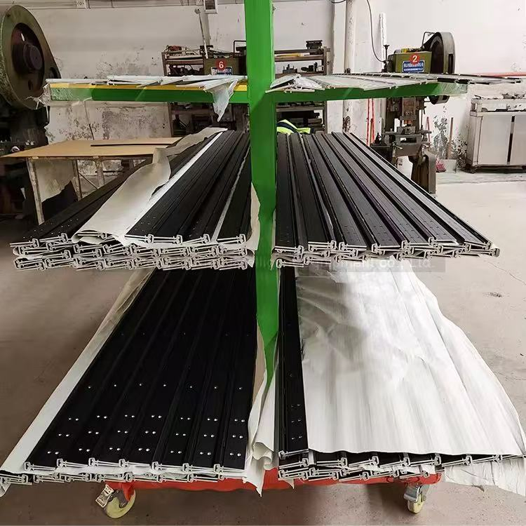 Modern Design Half Surface Continuous Geared Hinges Heavy Duty Louvered Pergola Aluminum Door Hinges Made in China