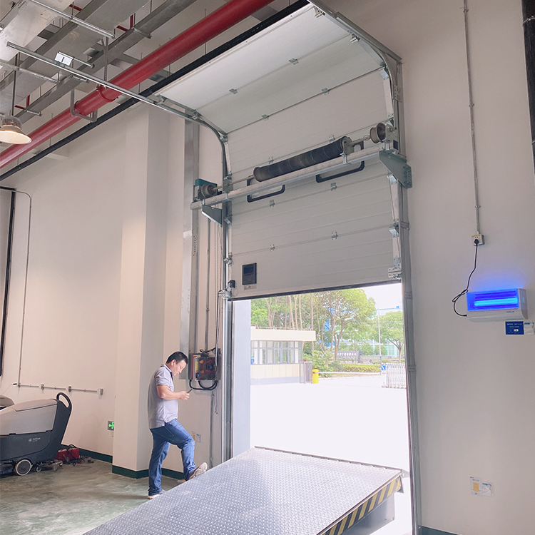 Industrial Automatic Thermal Insulated Vertical Lifting Sectional Overhead Garage Door