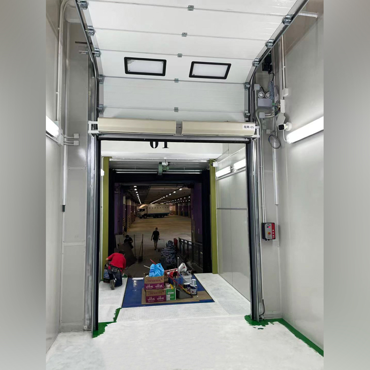 Industrial Automatic Thermal Insulated Vertical Lifting Sectional Overhead Garage Door