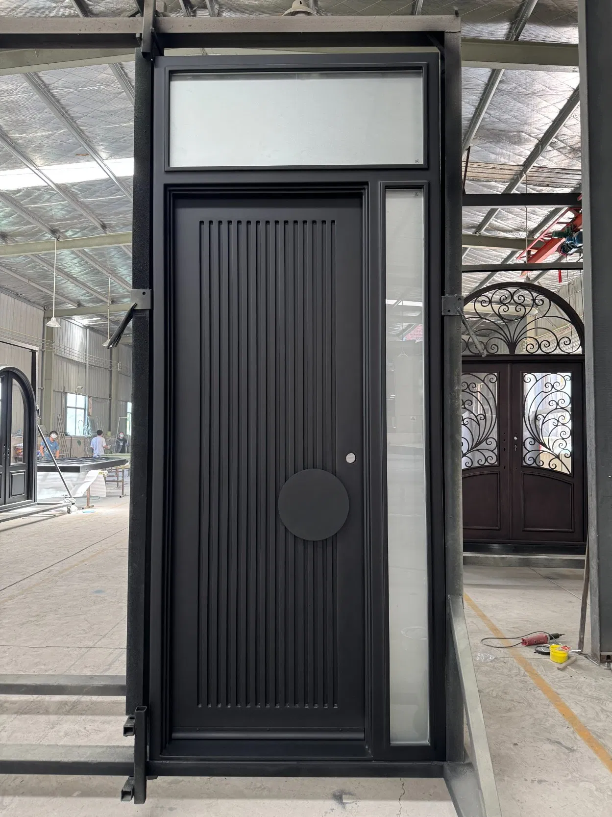 Modern Main Entry House Black Steel Door Security Wrought Iron Door Pivot Steel Home Arched Single or Double Entrance Front Doors with Clear Glass