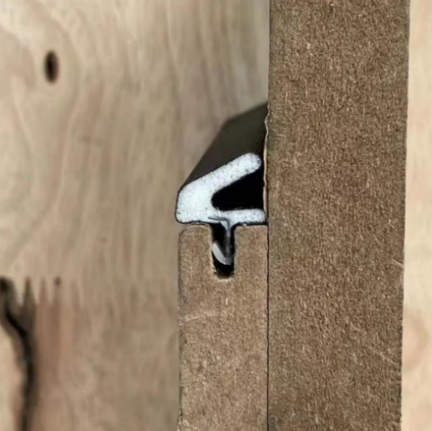 V-Shaped White Wooden Door Weatherstripping Gasket PU Foam Sealing