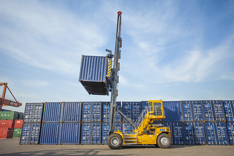 China Top Brand Port Logistics Machinery Diesel Engine Container Forklift Empty Container Handler with 6-8 Layers 10t Load for Exporting Xch907K Xch908K Xch1007