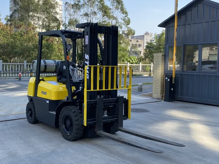 LPG Forklift Side View