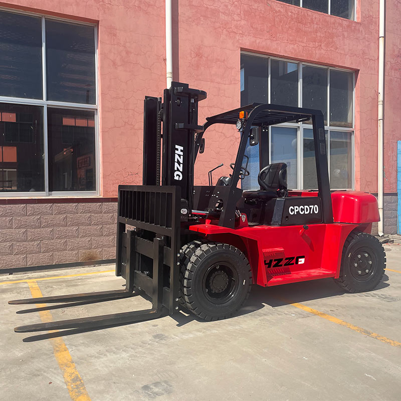 Heavy Duty Applications 7ton Diesel Truck Forklift with Dual Front Tires
