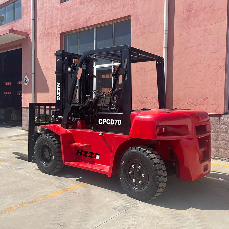Heavy Duty Applications 7ton Diesel Truck Forklift with Dual Front Tires