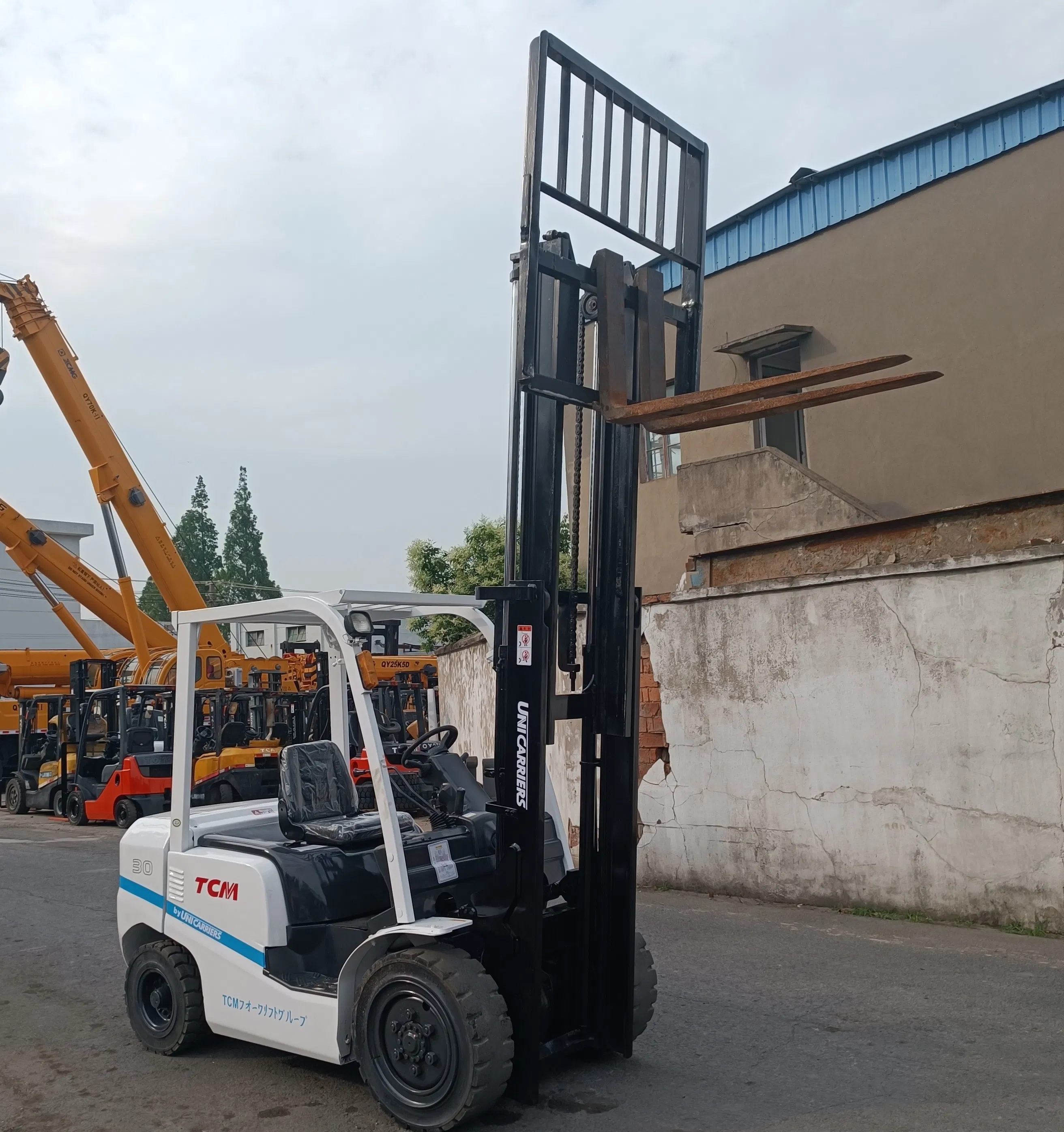 Electric/Diesel/LPG 2.5/3/4/5/7/10/15/16/25/30-Ton Heli/Hangcha/Tcm/Komatsu/Toyota/Mitsubishi Used Forklift Truck