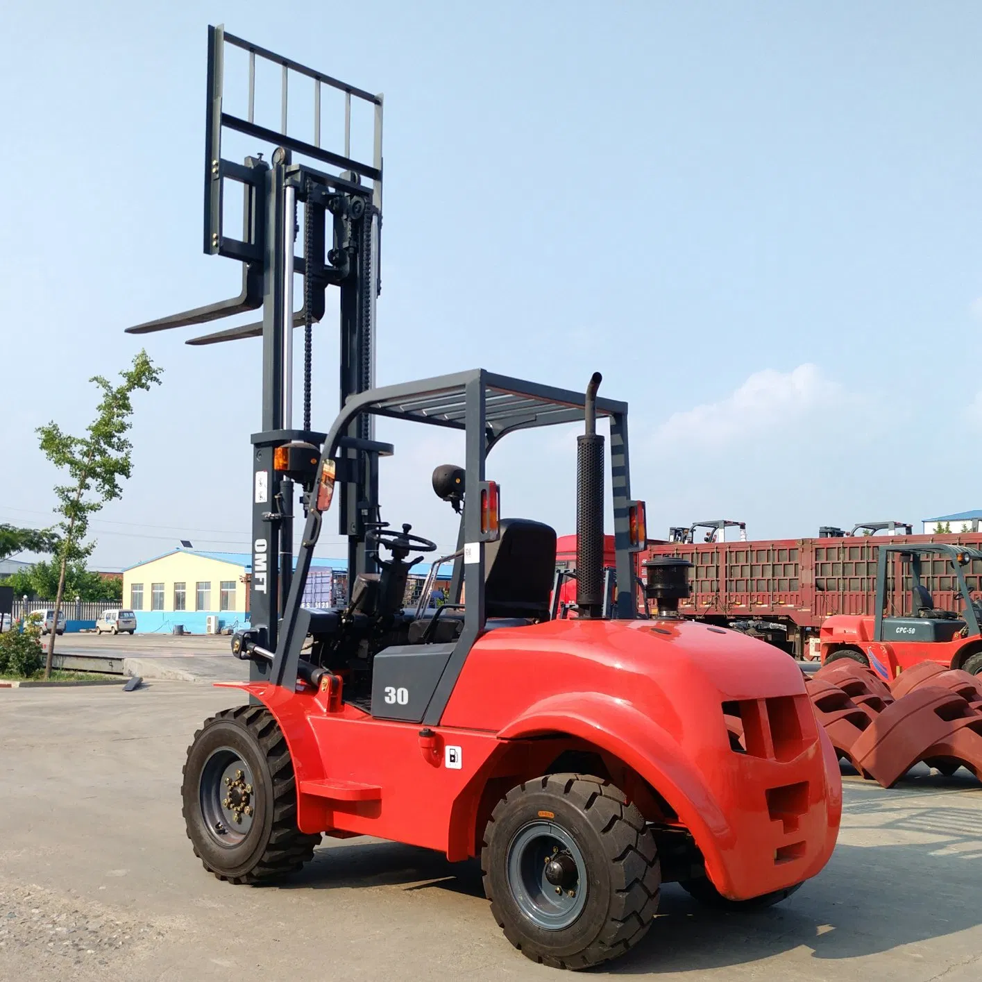 Rough Terrain Diesel Forklift Truck 3.0 Ton with Cummins Engine 3.0 T