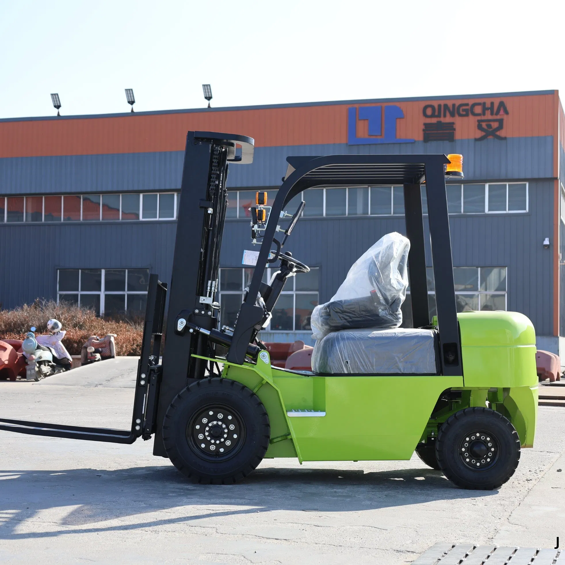 China Manufacturer 3 Ton 3.5 Ton 3000kg 3500kg Warehouse Diesel Forklift Heavy Duty Robust Design for Industrial Applications