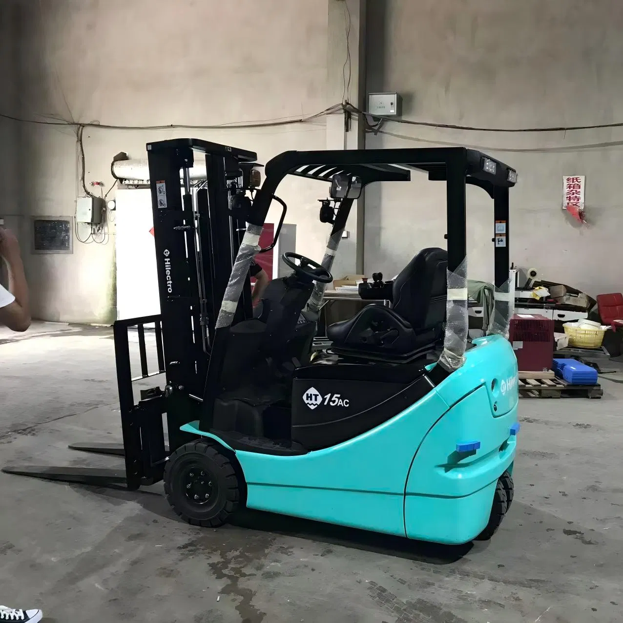 Energy-Efficient Heated OEM Electric Forklift Truck for Food Warehousing