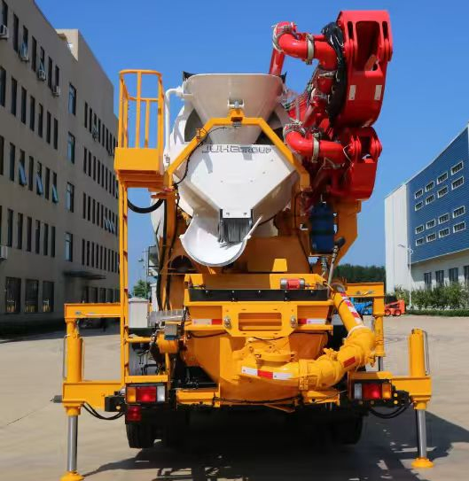 30m Reach Height Concrete Mixer Pump Truck 8 Cbm Mixer Capacity Mobile Concrete Mixer Truck Concrete Boom Pump Truck