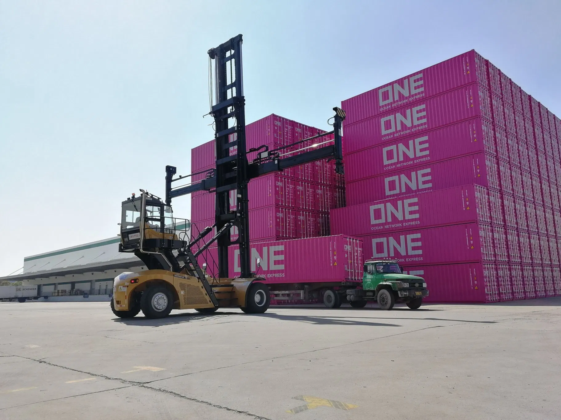 Reliable Single Empty Container Handler for Global Shipping