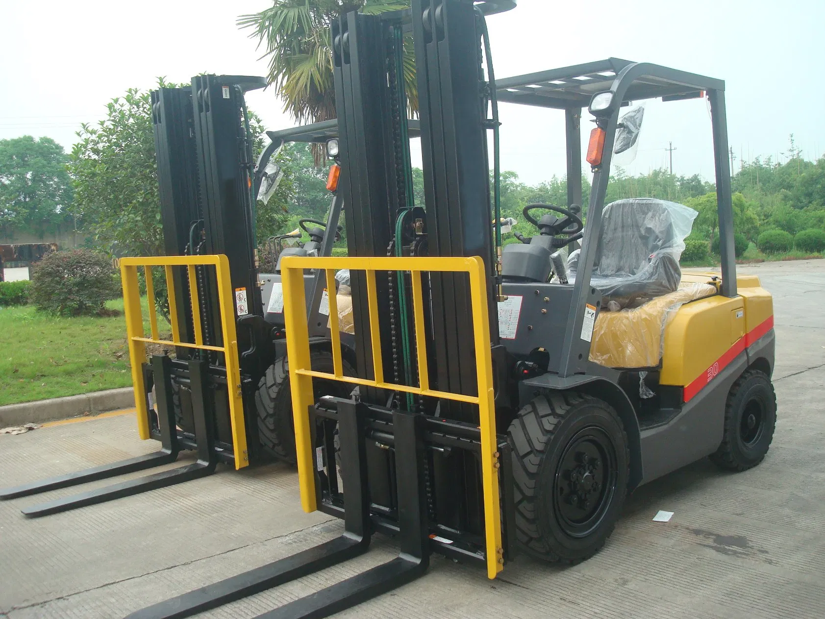 3000kg China Gasoline/LPG Forklift Truck