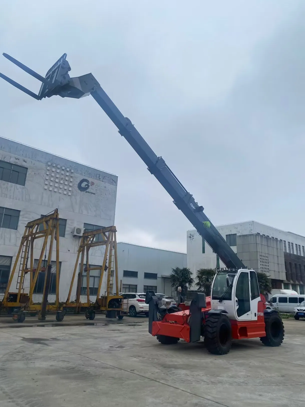 15m 17m 20m Telescopic Boom Forklift 2.5 Ton 3.5 Ton Telescopic Articulated Telehandler with Rotating Cabin