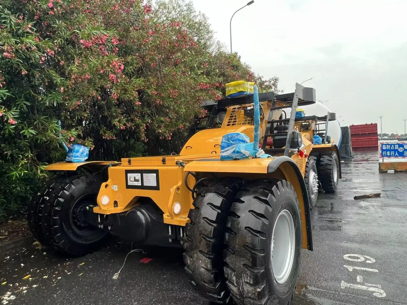 Hot Sale 9ton Sdcy90K8V1 Single Empty Container Handler with Successful Cases