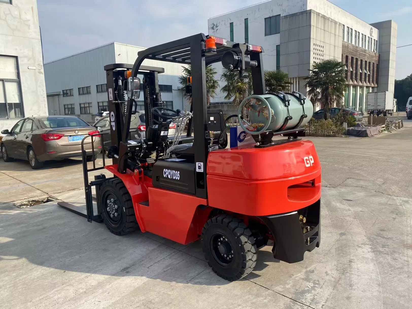 LPG Forklift High Quality 2ton 2.5ton 3 Ton 3.5 Tons 3m 4.5m 5m 6m Liquefied Petroleum Gas Fork Lift Truck with Nissa N K21 K25 Engine