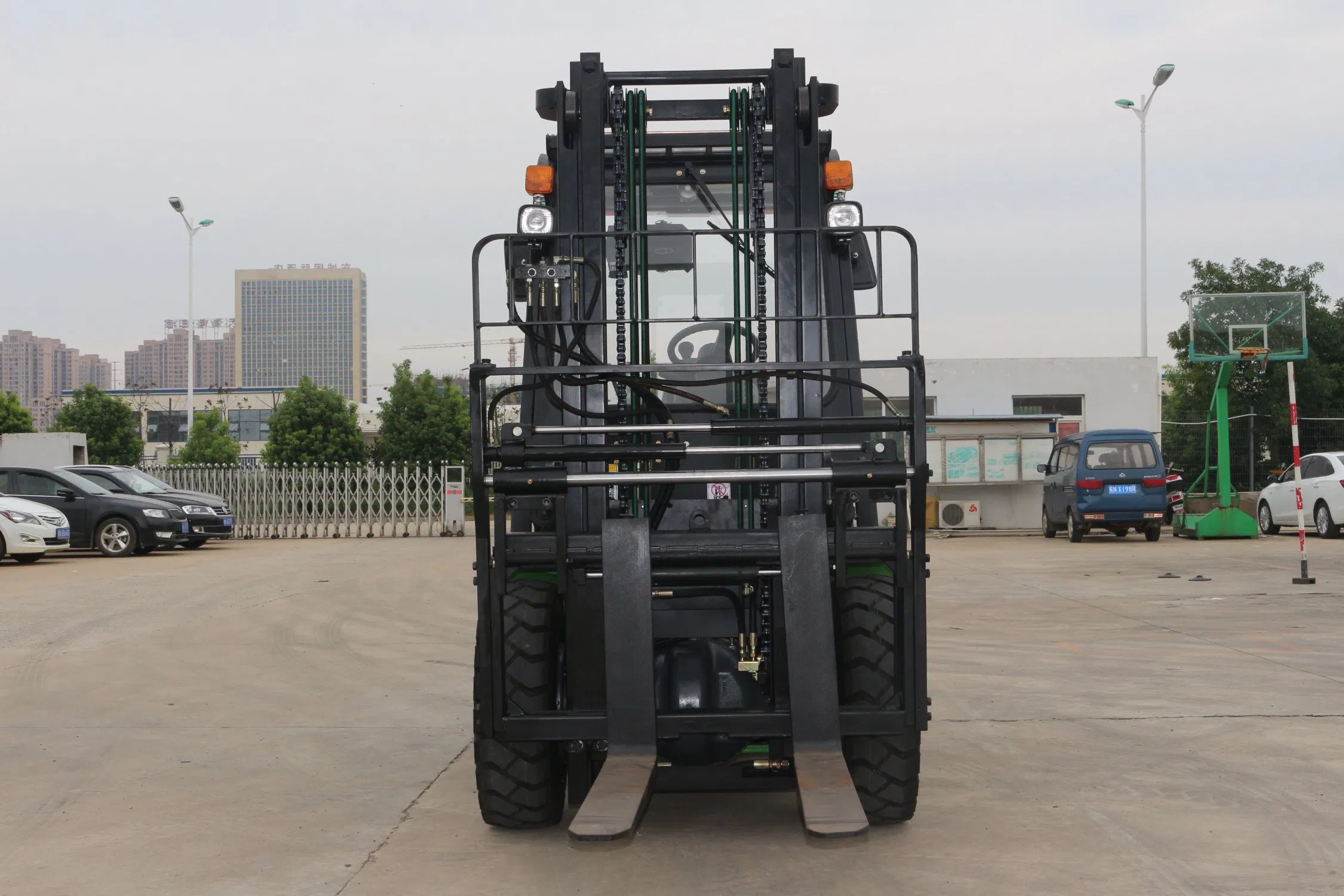 China's Top - Notch1.5ton 2ton 3ton 3.5ton Diesel Forklift Truck Robust Build for Intensive Operations