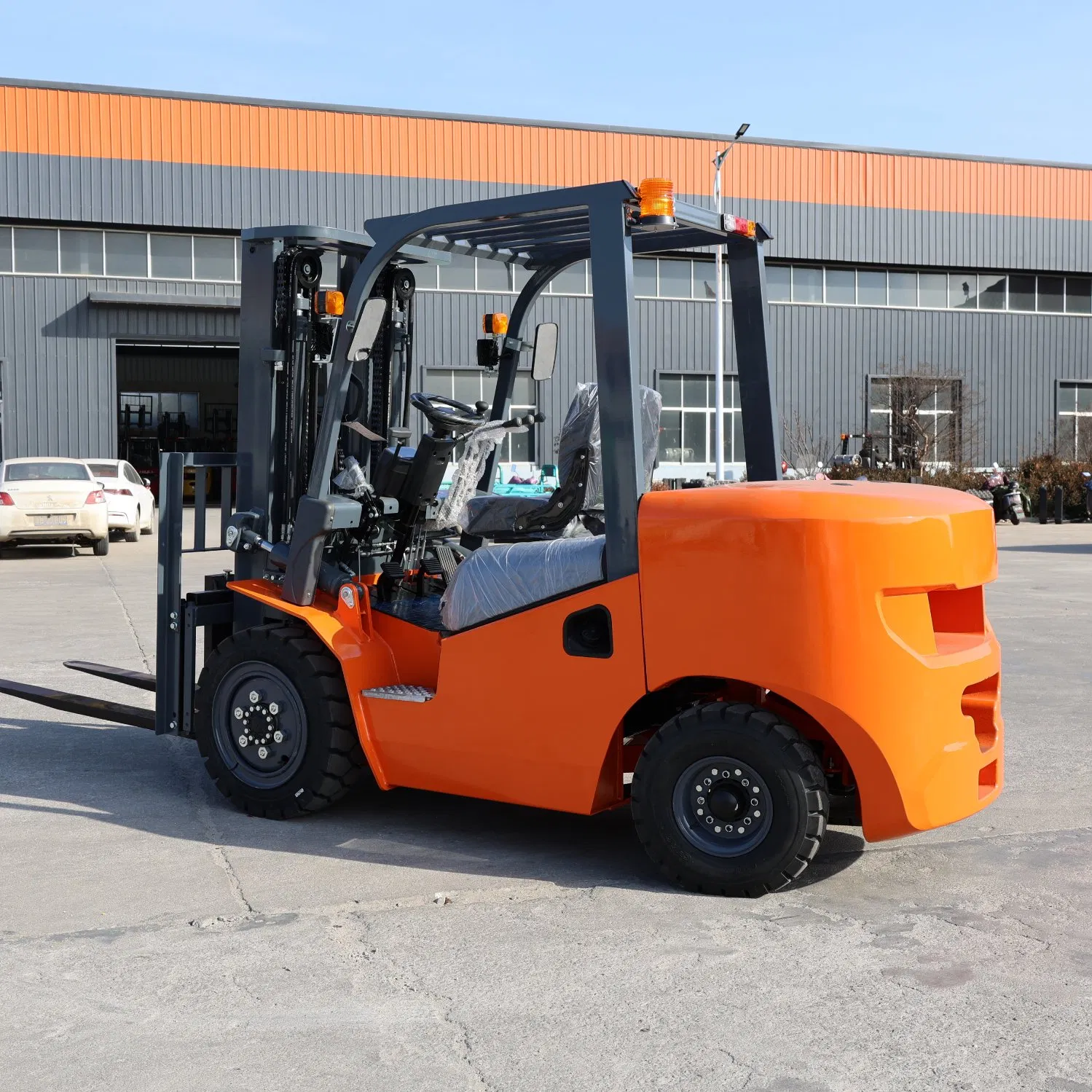 China Manufacturer Industrial 3ton 3t 3000kg Counterbalanced Diesel Forklift Heavy Duty Warehouse Container Lifting Fork Lift