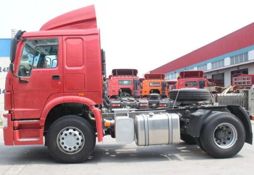 Sinotruk HOWO 4X2 6X4 340/380/430HP Horsepower Prime Mover Tow Pull Trailer Semitrailer Tractor Truck Heavy Head Tractor with Fifth Wheel Euro 2-6 Emission