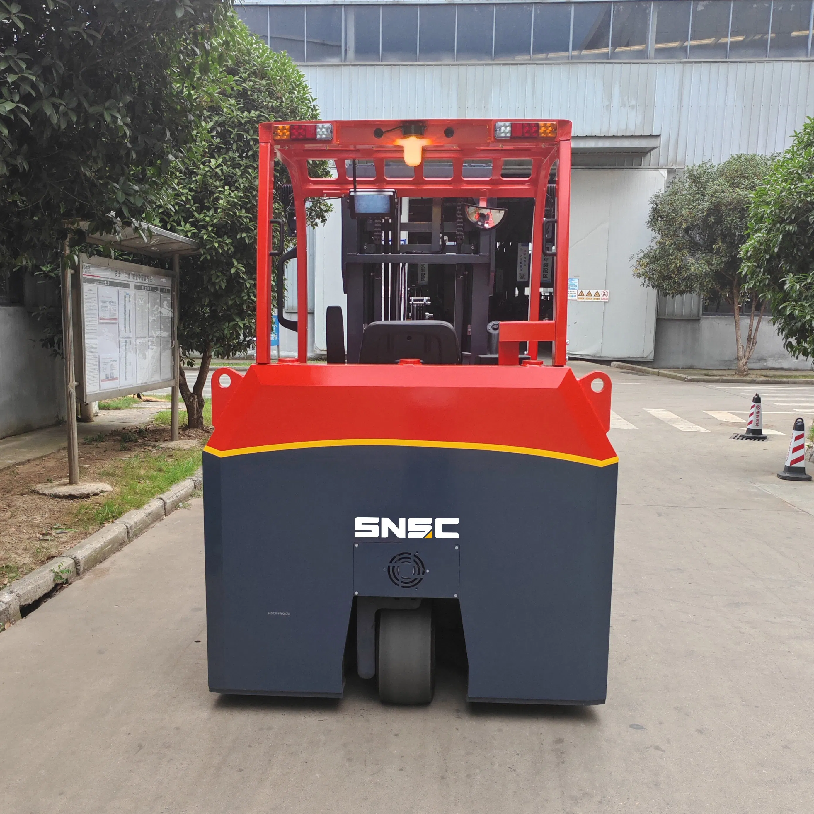 Omni-Directional Forklift Narrow Aisle Battery Powered 3ton 4ton Electric Multi-Directional Side Loader Forklift Truck
